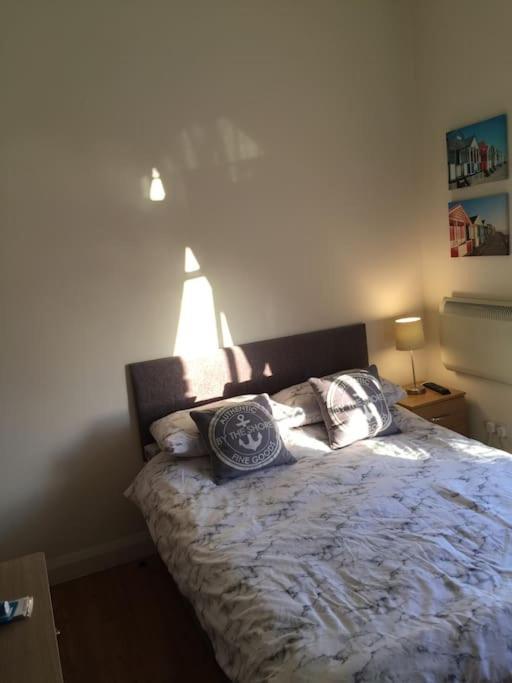 Converted Chapel Filey Floor To Ceiling Arch Window Екстер'єр фото