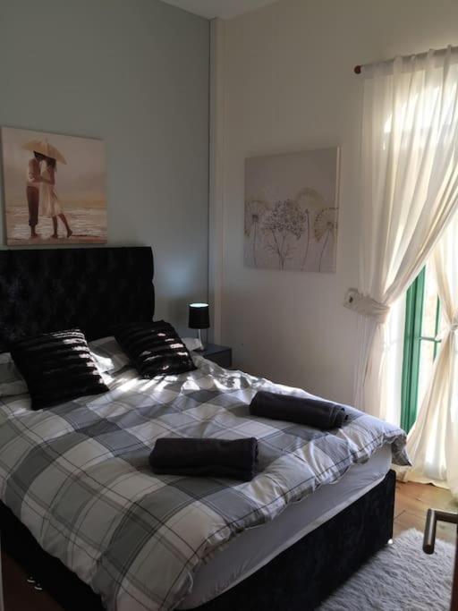 Converted Chapel Filey Floor To Ceiling Arch Window Екстер'єр фото